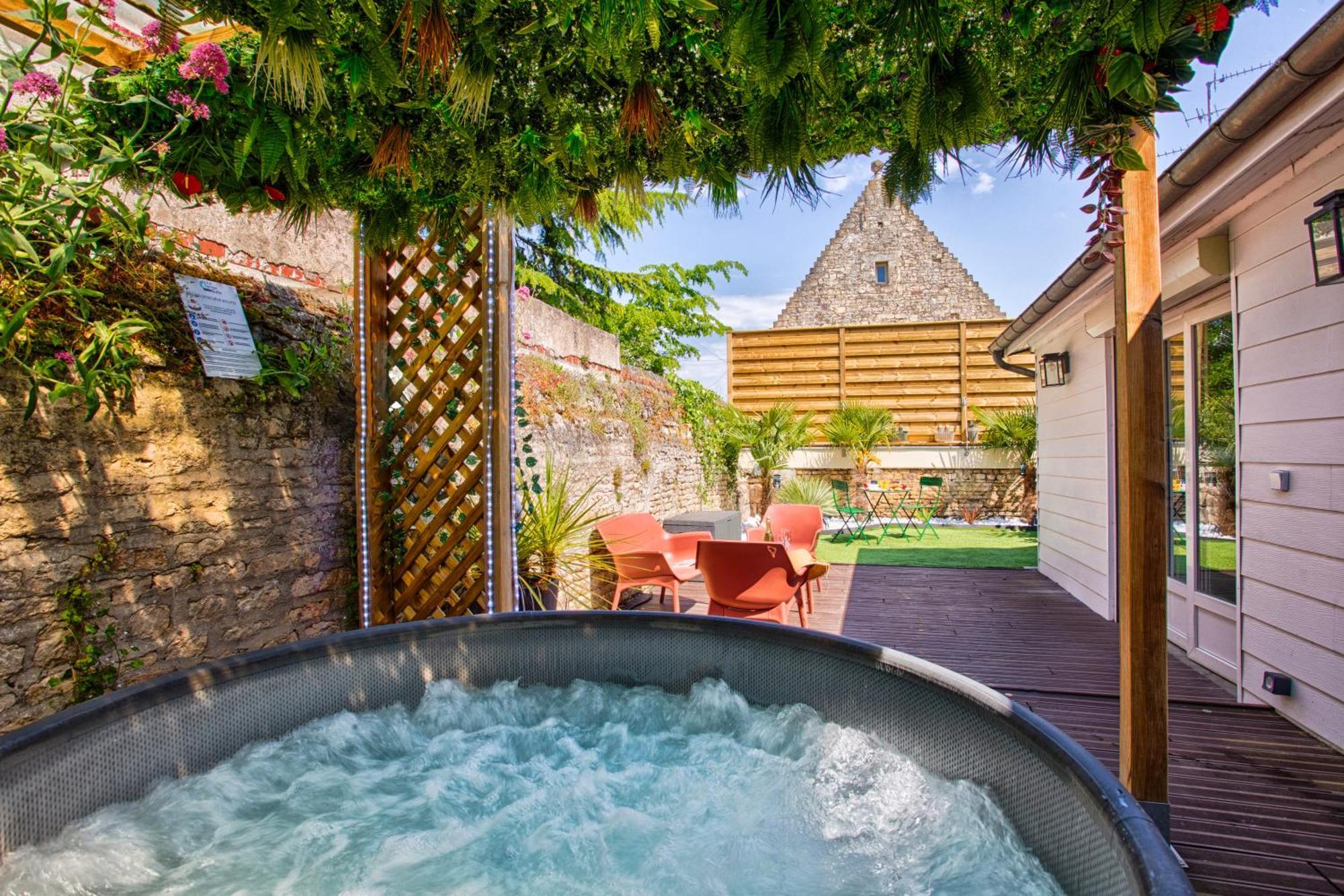 Appartement Fraichement Renovee - Jacuzzi Au Coeur De Caen Zewnętrze zdjęcie